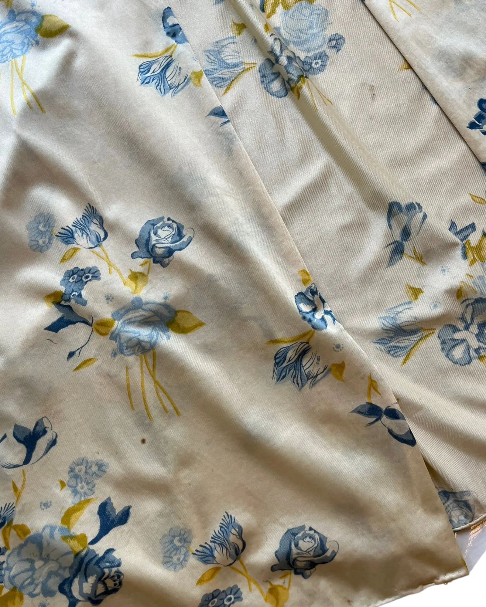 1960S FLORAL NIGHTGOWN