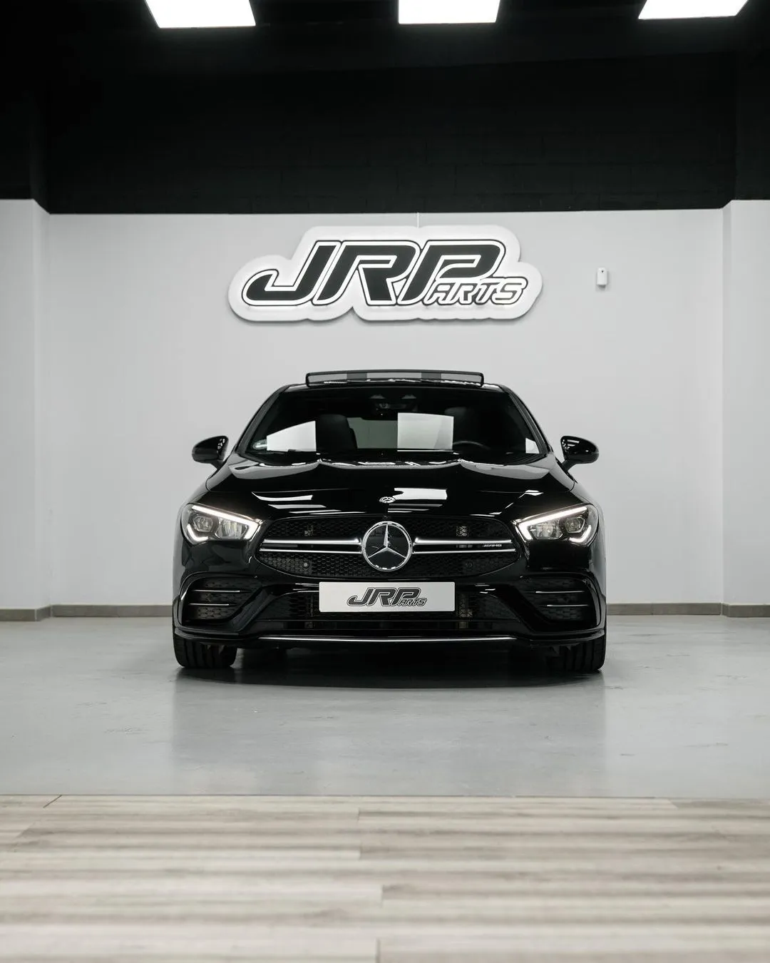Mercedes CLA 35 AMG AKRAPOVIC